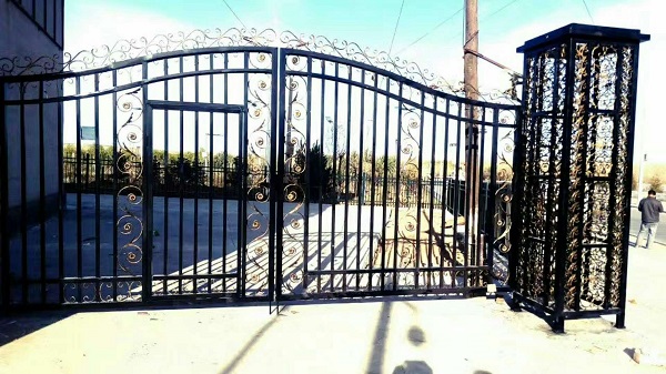 內(nèi)蒙古鐵藝大門(mén) 內(nèi)蒙古鐵藝大門(mén)